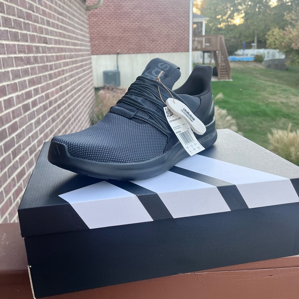 Men's Black Athletic Knit Slip-On Sneakers